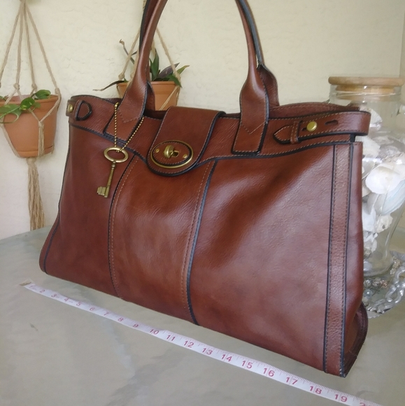 FOSSIL Handbags - 🎉LIKE NEW🎉FOSSIL VINTAGE REISSUE WEEKENDER BAG